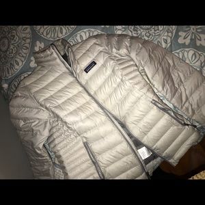 Patagonia Women's Down Sweater Jacket (Grey)